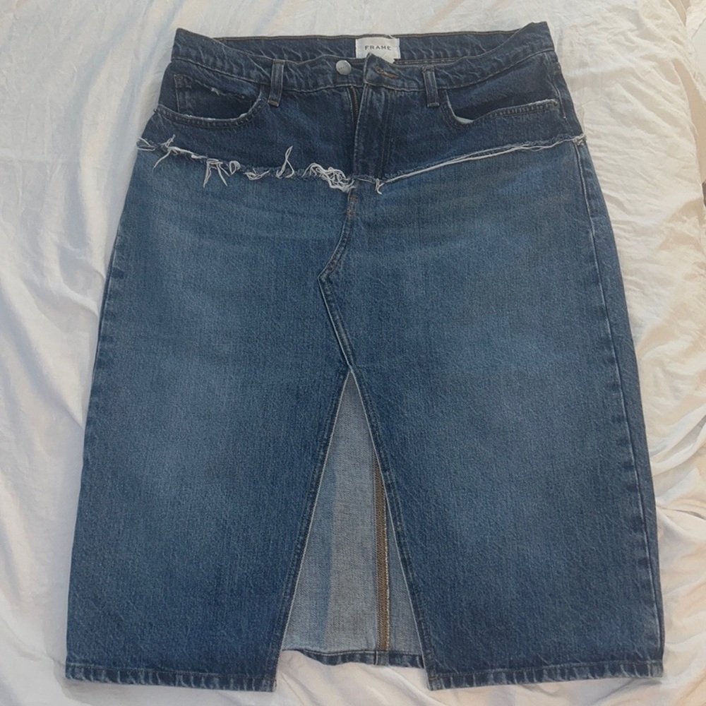 Frame reconstructed denim skirt